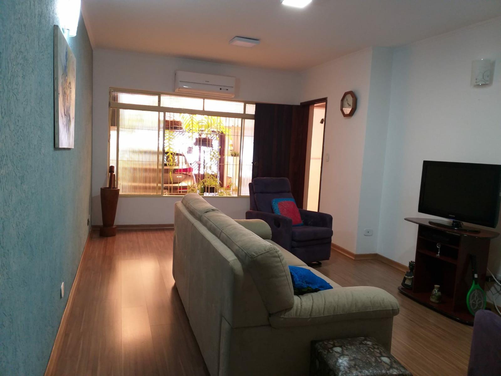 Sobrado à venda 3 Quartos, 2 Suites, 4 Vagas, 330M², Santa Maria, Santo André - SP