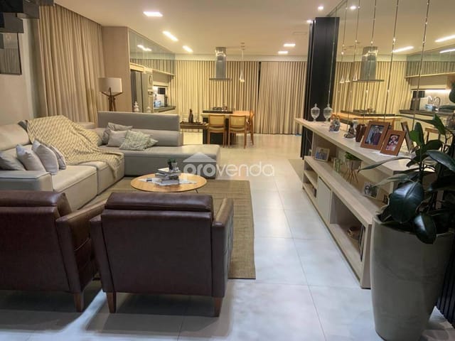 Foto do Sobrado - SOBRADO - 3 SUÍTES - ÁREA 301m² - JARDINS BARCELONA - SENADOR CANEADO/GO | Provenda Imobiliária