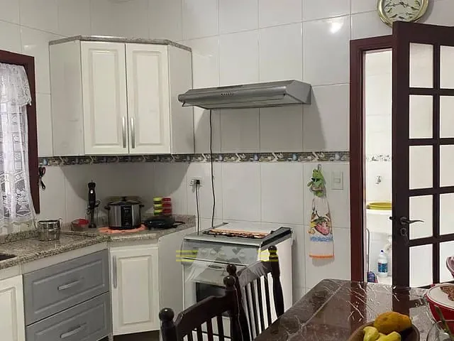 Sobrado com 125m² 2 quartos e 2 banheiros, à venda, no bairro Centro em Atibaia