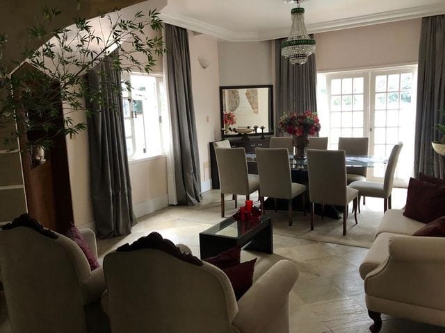 Sobrado com 375m² 3 quartos e 4 banheiros, à venda, no bairro Fazendinha em Itajaí