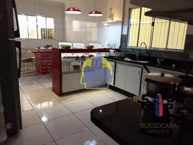 Sobrado com 160m² 3 quartos e 2 banheiros, à venda, no bairro Padroeira em Osasco