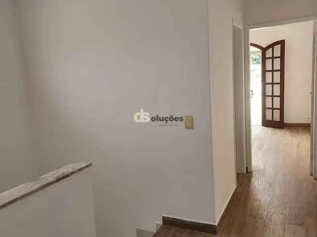 Sobrado com 160m² 3 quartos e 2 banheiros, à venda, no bairro Vila Campo Grande em São Paulo