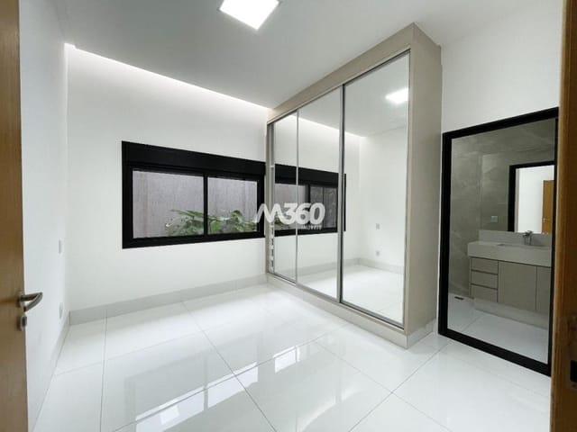 Foto do Sobrado - SOBRADO - 4 SUÍTES (1 MASTER COM JACUZZI) - ÁREA 374m² - CONDOMÍNIO DO LAGO - GOIÂNIA/GO | M360 Imóveis