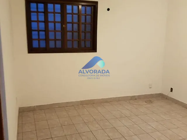 Sobrado com 250m² 4 quartos e 1 banheiro, à venda, no bairro Jardim das Indústrias em São José dos Campos