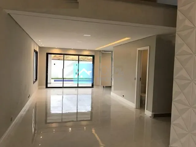 Sobrado com 250m² 3 quartos e 3 banheiros, à venda, no bairro Residencial Colinas em Caçapava