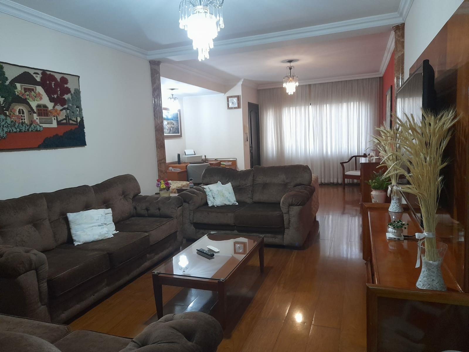 Sobrado à venda 3 Quartos, 1 Suite, 3 Vagas, 291M², Santa Maria, São Caetano do Sul - SP