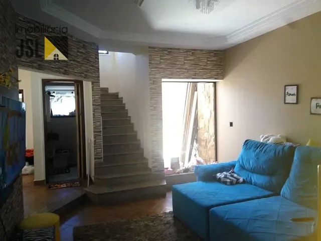 Sobrado com 140m² 3 quartos e 2 banheiros, à venda, no bairro Borda da Mata em Caçapava