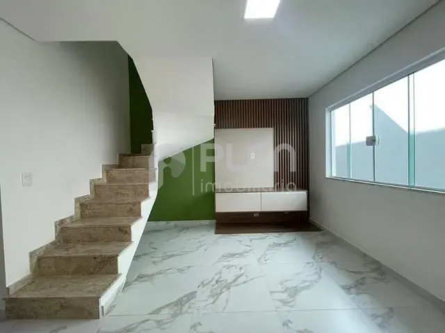 Sobrado 3 quartos e 3 banheiros, à venda, no bairro Jardim Santa Inês em São Paulo