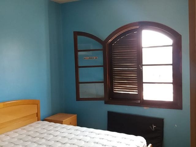 Sobrado com 326m² 4 quartos e 2 banheiros, à venda, no bairro Jardim Marisa em São Paulo