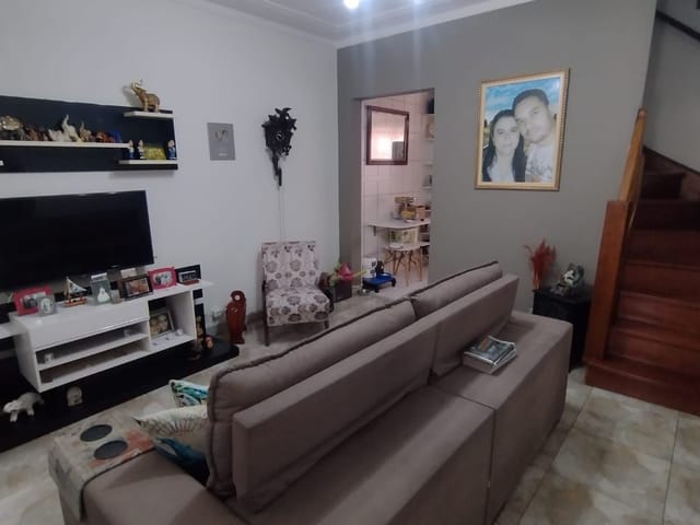 Foto do Sobrado - 🏡 Sobrado à Venda com 3 Dormitórios e Suíte – 120m² Reformado e Pronto para Morar🌟 | Organização Imobiliária Açores