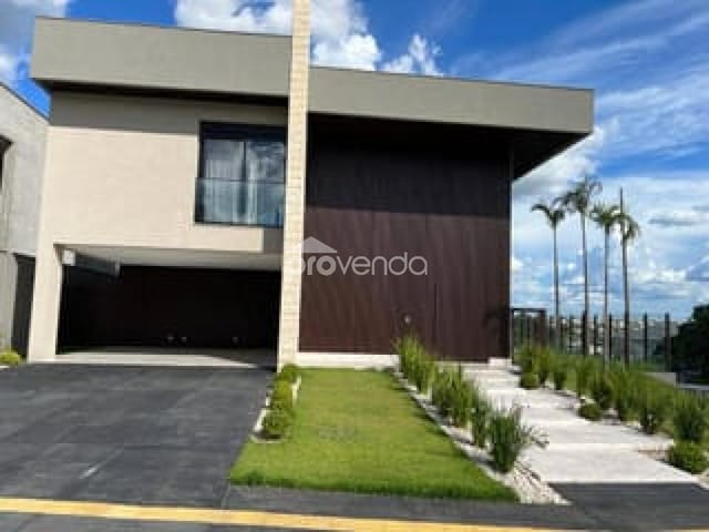 Foto do Sobrado - SOBRADO - 5 SUÍTES - VISTA PARA O LAGO - ÁREA 400m² - ALPHAVILLE ARAGUAIA - GOIÂNIA/GO | Provenda Imobiliária