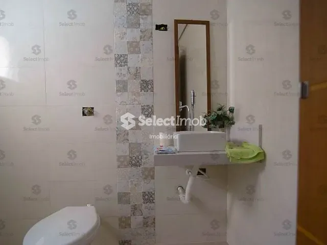 Sobrado com 125m² 4 quartos e 5 banheiros, à venda, no bairro Parque São Vicente em Mauá