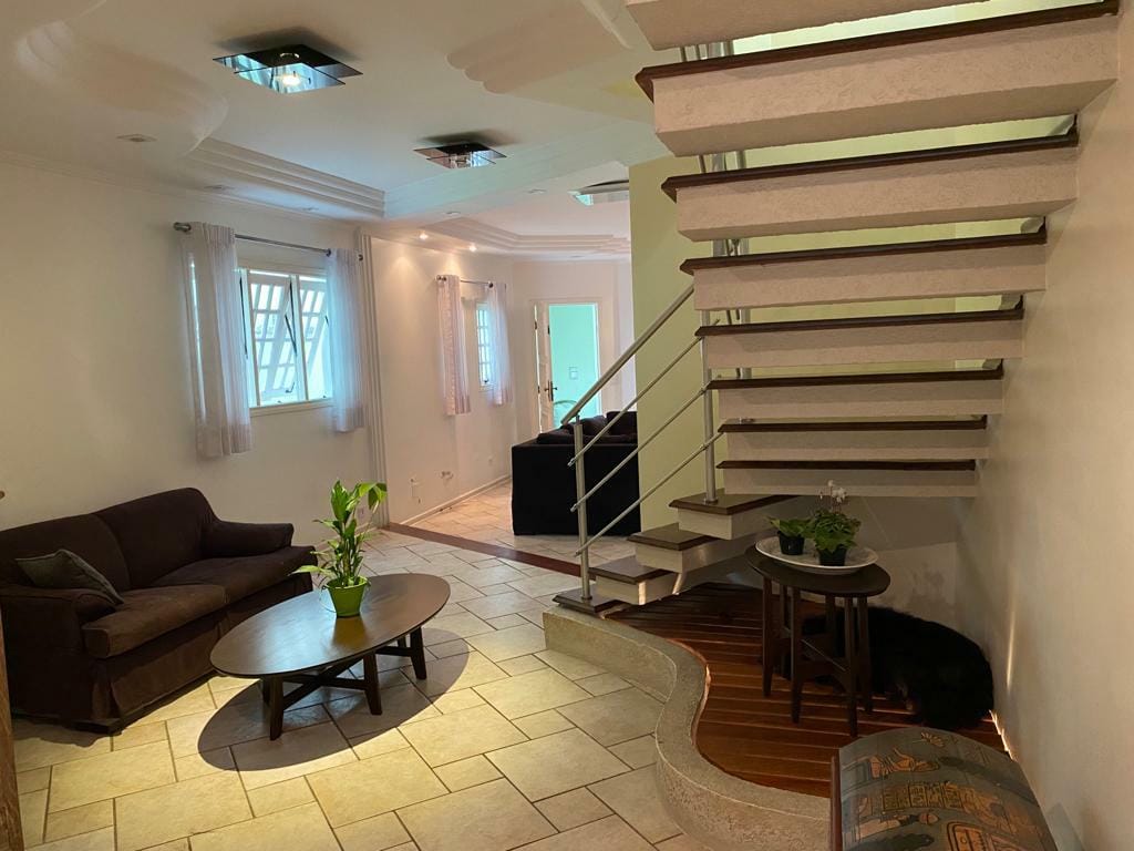 Sobrado à venda 3 Quartos, 1 Suite, 2 Vagas, 180M², Sítio da Figueira, São Paulo - SP