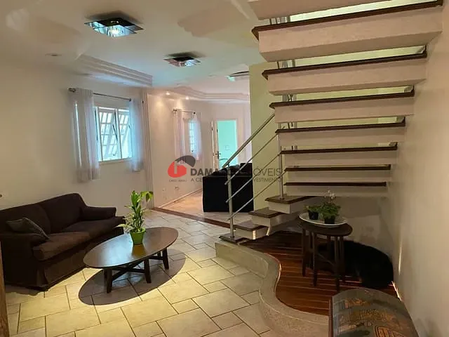 Sobrado com 180m² 3 quartos e 2 banheiros, à venda, no bairro Sítio da Figueira em São Paulo