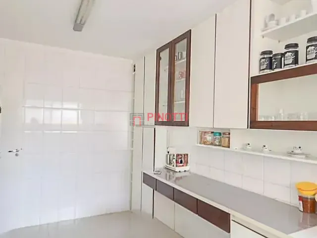 Sobrado 4 quartos e 2 banheiros, à venda, no bairro Vila Alvinópolis em São Bernardo do Campo