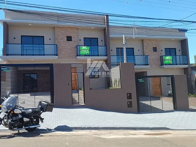 Sobrado 3 quartos e 4 banheiros, à venda, no bairro Jardim Carvalho em Ponta Grossa