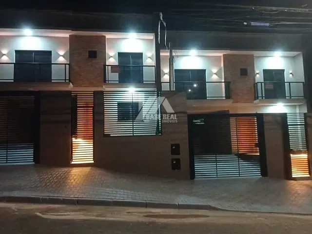 Sobrado 3 quartos e 4 banheiros, à venda, no bairro Jardim Carvalho em Ponta Grossa