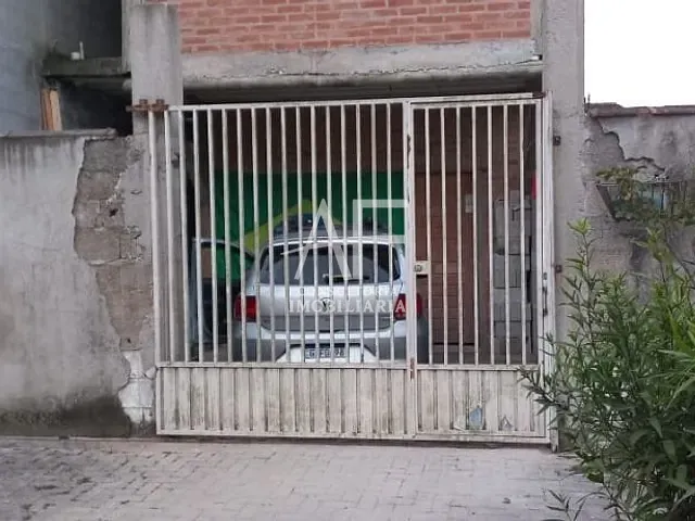 Sobrado com 400m² 5 quartos e 4 banheiros, à venda, no bairro Lagoinha em Ubatuba