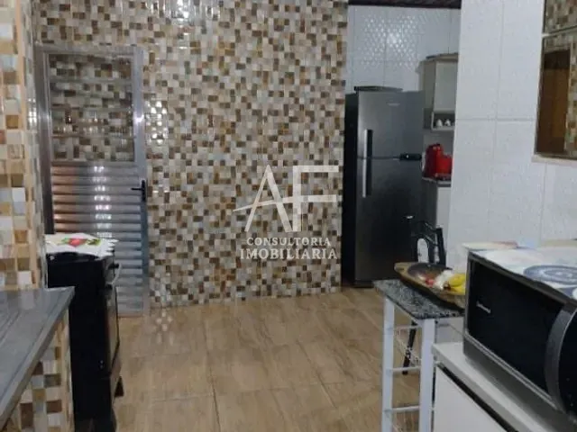 Sobrado com 400m² 5 quartos e 4 banheiros, à venda, no bairro Lagoinha em Ubatuba