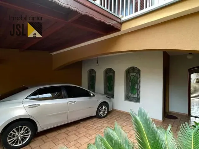 Sobrado com 196m² 4 quartos e 3 banheiros, à venda, no bairro Vera Cruz em Caçapava