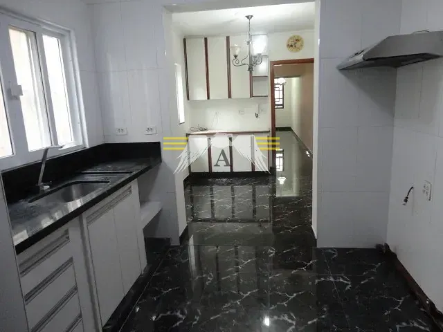 Sobrado com 140m² 3 quartos e 2 banheiros, à venda, no bairro Pari em São Paulo
