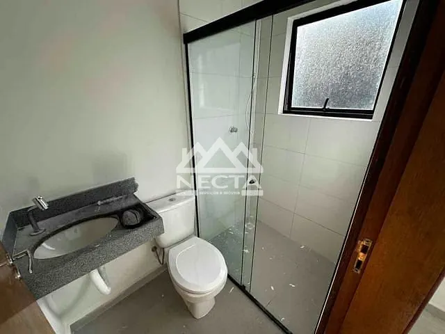 Sobrado com 100m² 2 quartos e 3 banheiros, à venda, no bairro Massaguaçu em Caraguatatuba