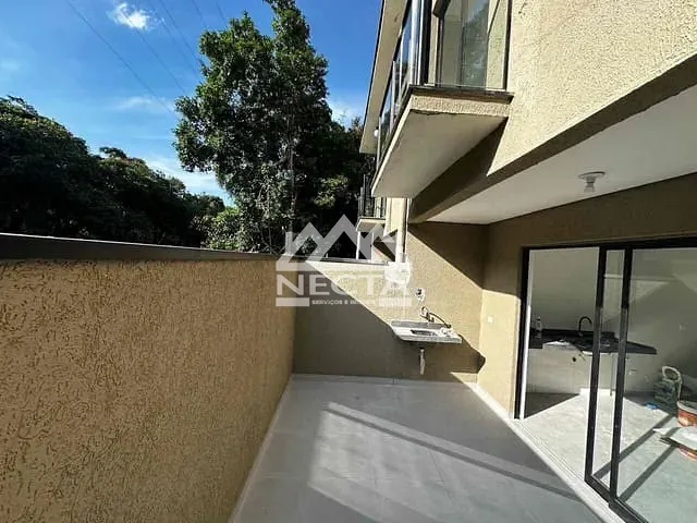 Sobrado com 100m² 2 quartos e 3 banheiros, à venda, no bairro Massaguaçu em Caraguatatuba