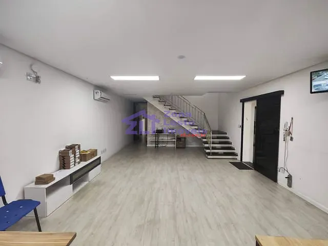 Sobrado com 332m² 3 quartos e 3 banheiros, à venda ou para alugar, no bairro Vila Formosa em São Paulo