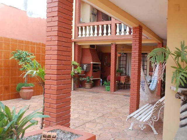 Casa com 300m² 3 quartos e 2 banheiros, à venda, no bairro Laranjal em Pelotas