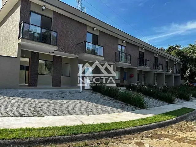 Casa com 83m² 2 quartos e 3 banheiros, à venda, no bairro Massaguaçu em Caraguatatuba