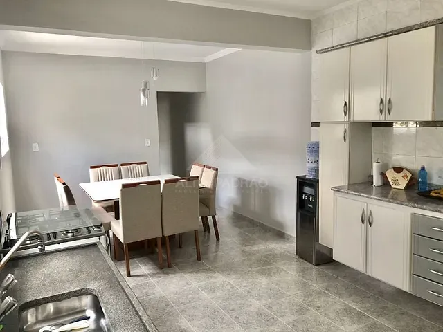 Sobrado com 150m² 3 quartos e 2 banheiros, à venda, no bairro Vila Nossa Senhora das Vitórias em Mauá