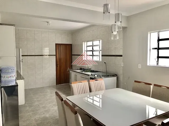 Sobrado com 150m² 3 quartos e 2 banheiros, à venda, no bairro Vila Nossa Senhora das Vitórias em Mauá