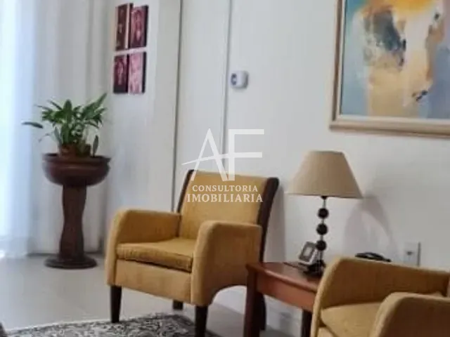 Sobrado com 260m² 3 quartos e 2 banheiros, à venda, no bairro Centro em Taubaté