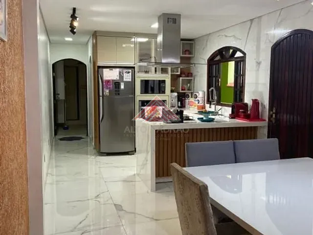 Sobrado com 286m² 3 quartos e 3 banheiros, à venda, no bairro Vila Assis Brasil em Mauá