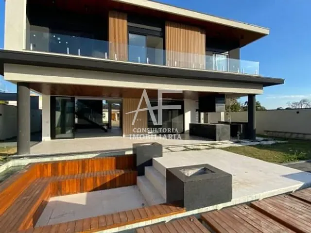 Sobrado com 700m² 4 quartos e 5 banheiros, à venda, no bairro Condomínio Reserva do Paratehy em São José dos Campos