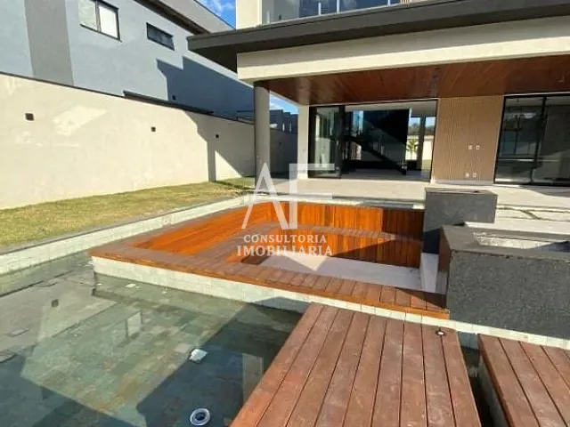 Sobrado com 700m² 4 quartos e 5 banheiros, à venda, no bairro Condomínio Reserva do Paratehy em São José dos Campos