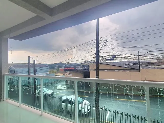 Sobrado com 200m² 4 quartos e 3 banheiros, à venda, no bairro Boa Vista em Ponta Grossa