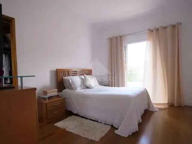 Sobrado com 125m² 4 quartos e 2 banheiros, à venda, no bairro Parque São Vicente em Mauá
