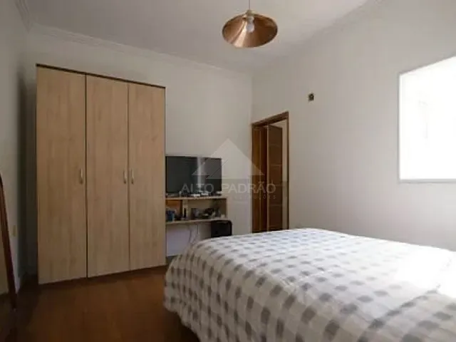 Sobrado com 125m² 4 quartos e 2 banheiros, à venda, no bairro Parque São Vicente em Mauá