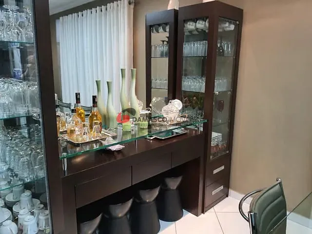 Sobrado com 360m², à venda, no bairro Parque Jaçatuba em Santo André