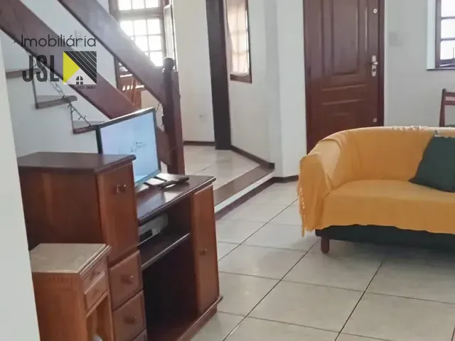 Sobrado com 134m² 3 quartos e 2 banheiros, à venda, no bairro Vila São João em Caçapava