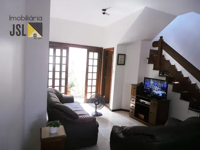 Sobrado com 134m² 3 quartos e 2 banheiros, à venda, no bairro Vila São João em Caçapava