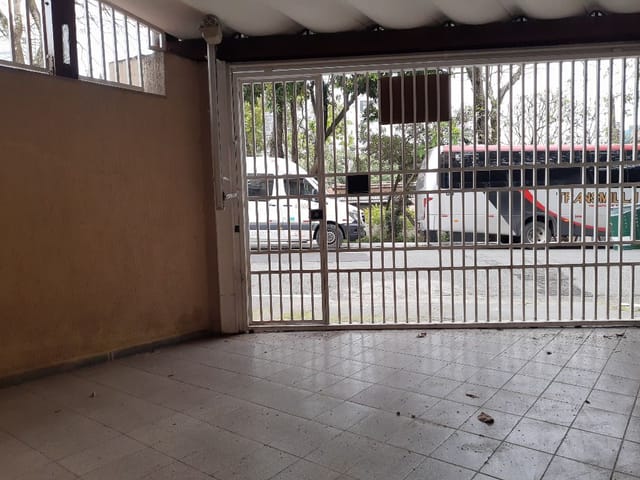 Foto do Sobrado - Sobrado à venda, 104 m², 2 quartos , 1 banheiros , 1 lavabo, quarto e banheiro de empregada com quintal, 1 vaga- Campo Belo - São Paulo/SP | Paulista Imóveis