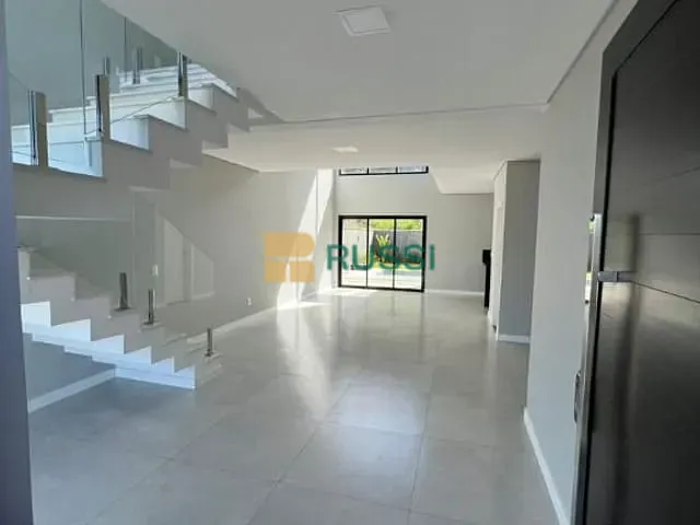 Sobrado com 360m² 3 quartos e 3 banheiros, à venda, no bairro Loteamento Verana em São José dos Campos