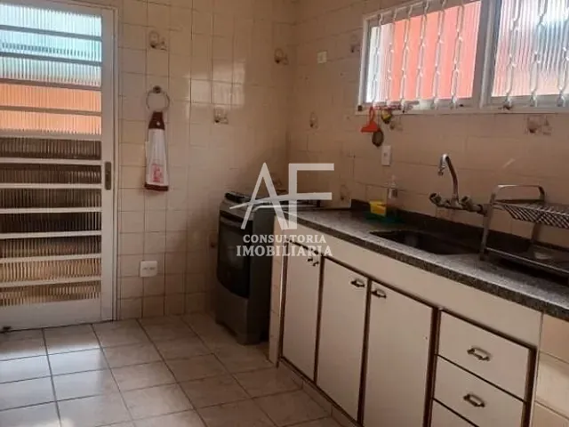 Sobrado com 516m² 3 quartos e 2 banheiros, para alugar, no bairro Jardim das Nações em Taubaté