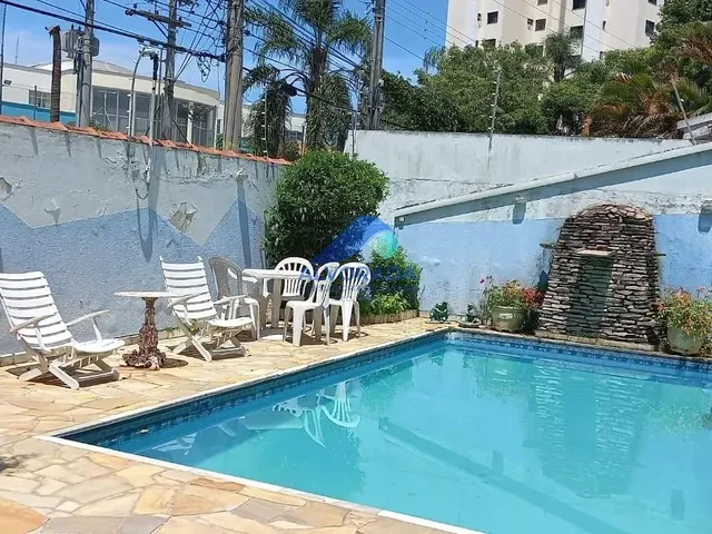 Sobrado com 300m² 4 quartos e 4 banheiros, à venda ou para alugar, no bairro Jardim Esplanada II em São José Dos Campos