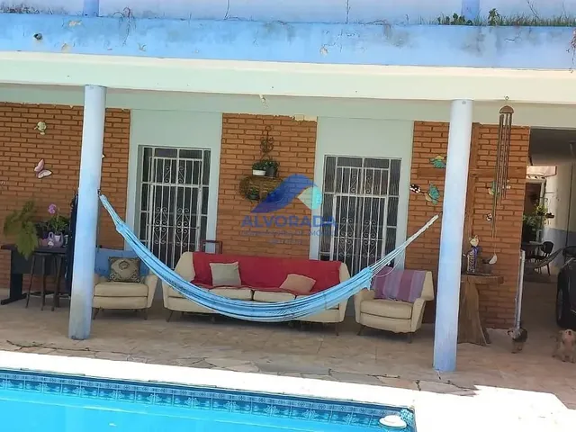 Sobrado com 300m² 4 quartos e 4 banheiros, à venda ou para alugar, no bairro Jardim Esplanada II em São José Dos Campos