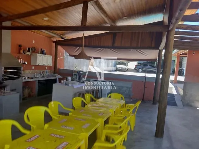 Sobrado com 510m² 3 quartos e 5 banheiros, à venda ou para alugar, no bairro Granjas Reunidas São Goncalo em Taubaté