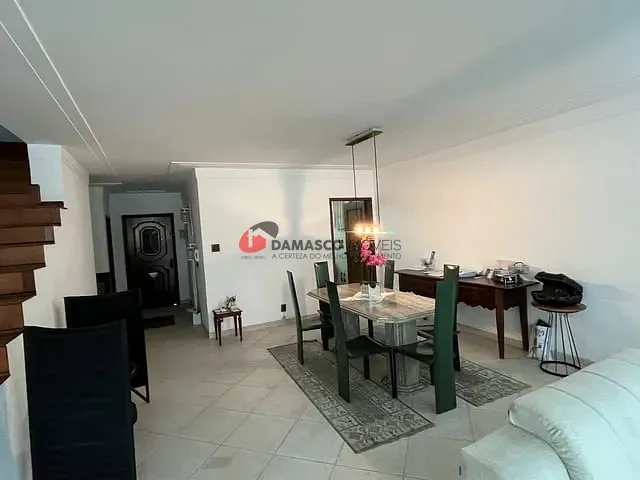 Sobrado com 355m² 3 quartos e 1 banheiro, à venda, no bairro Osvaldo Cruz em São Caetano do Sul