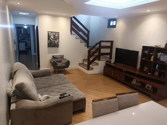 Foto do Sobrado - Sobrado com 3 dormitórios para alugar, 192 m² por R$ 5.290,00/mês - Jardim das Indústrias - São José dos Campos/SP | RUSSI IMÓVEIS